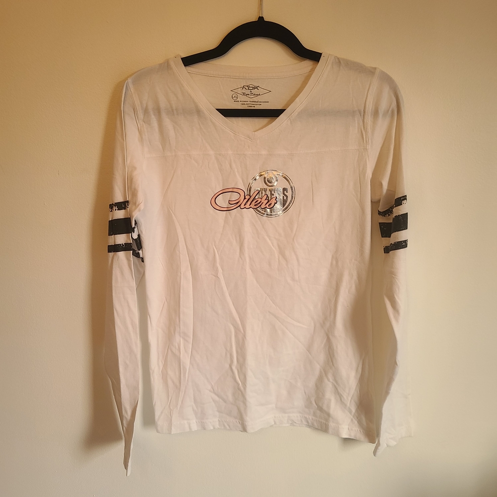 Oilers Y2K White V-Neck Long Sleeve Tee